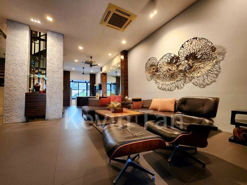 5 Bed Terraced House (Landed) for Sale in Sembawang Hills Estate - Image 1