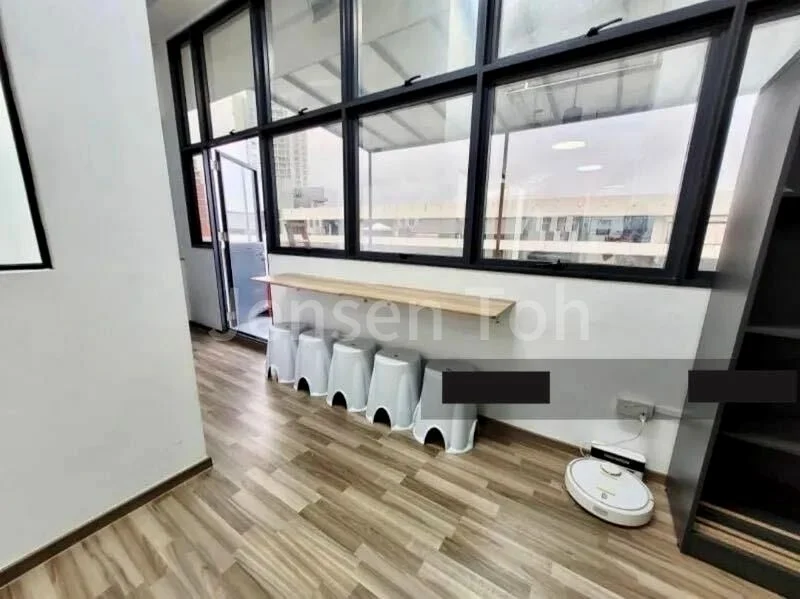 Light Industrial (B1) for Rent in  Vertex - Image 3