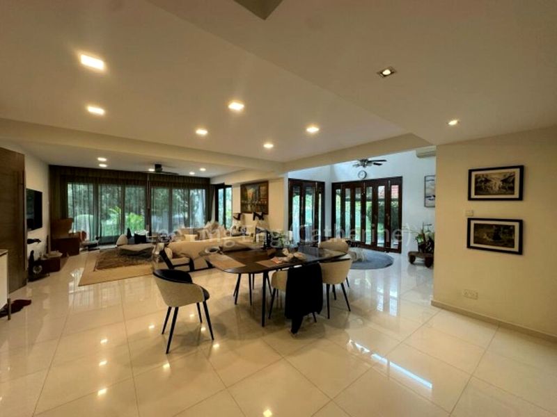 5 Bed Bungalow (Landed) for Sale in  Wareham Road - Image 7