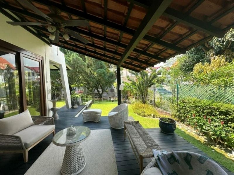 5 Bed Bungalow (Landed) for Sale in  Wareham Road - Image 1