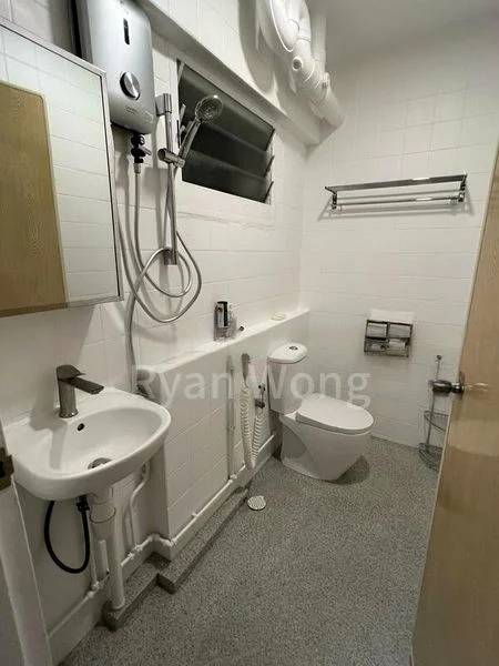 Common Room (HDB) for Rent in  384 Tampines Street 32 - Image 4