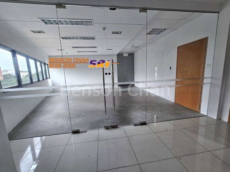 Light Industrial (B1) for Rent: 8 Commonwealth Lane - Image 5