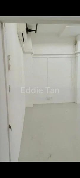 Light Industrial (B1) for Rent: Woodlands 11 - Image 1