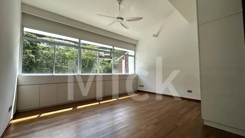 4 Bed Condo for Sale in  Island View - Image 7