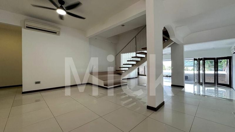 4 Bed Condo for Sale in  Island View - Image 2