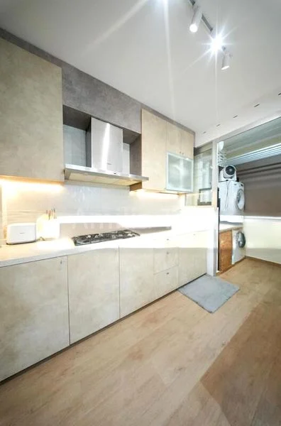 4 Room (4STD) HDB for Sale in  442C Bukit Batok West Avenue 8 - Image 5