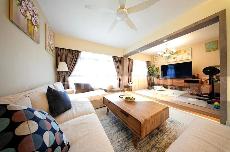 4 Room (4STD) HDB for Sale in  442C Bukit Batok West Avenue 8 - Image 1