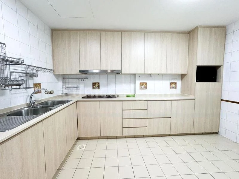 3 Bed Condo for Rent in  The Anchorage - Image 2