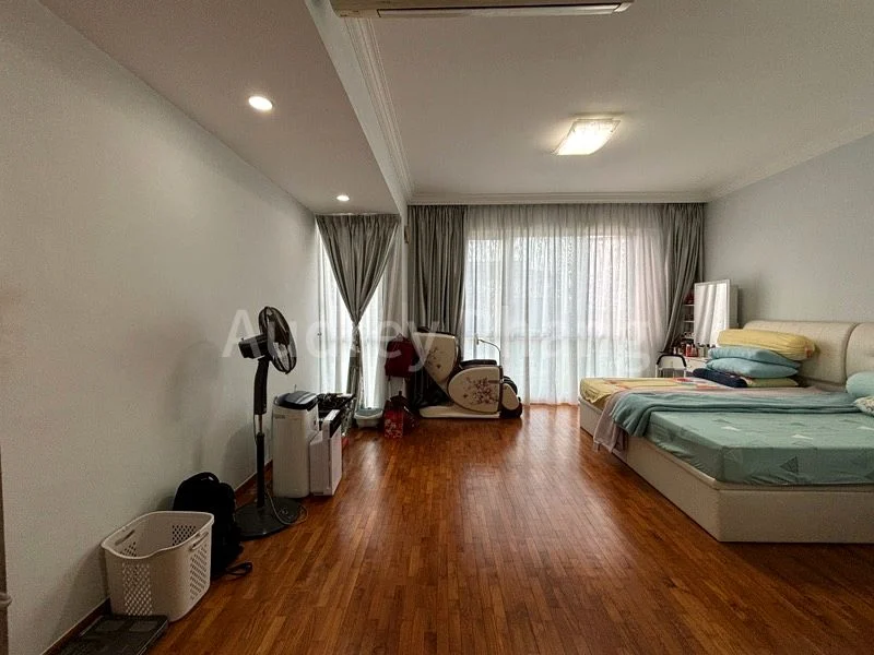 7 Bed Condo for Sale in  A Treasure Trove - Image 2