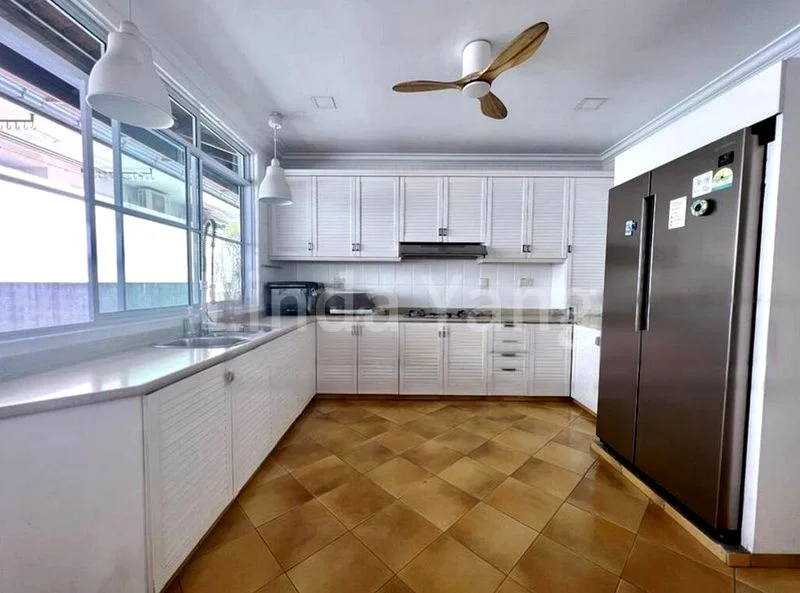 4 Bed Semi-Detached House (Landed) for Sale in  Capitol Park - Image 6