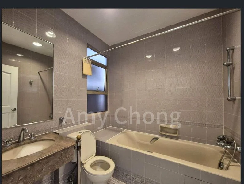 4 Bed Condo for Rent in  Leonie Condotel - Image 13