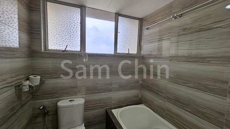 3 Bed Condo for Rent in  Bullion Park - Image 3