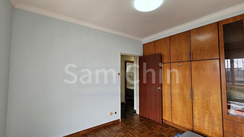 3 Bed Condo for Rent in  Bullion Park - Image 4