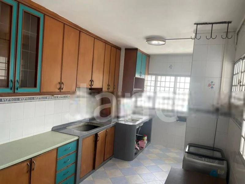 5 Room (5I) HDB for Rent in 101 Clementi Street 14 - Image 15