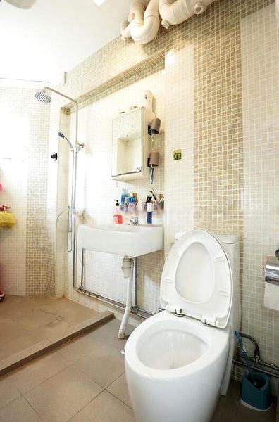 Executive HDB for Sale in 752 Jurong West Street 74 - Image 10