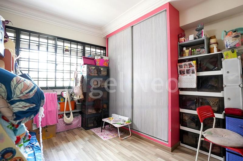 Executive HDB for Sale in 752 Jurong West Street 74 - Image 7