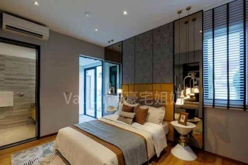 5 Bed Cluster House (Landed) for Sale in  Stratton Green - Image 13