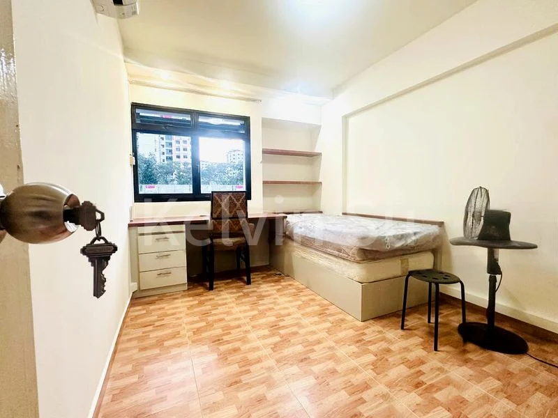 5 Room (5I) HDB for Rent in  184A Rivervale Crescent - Image 3