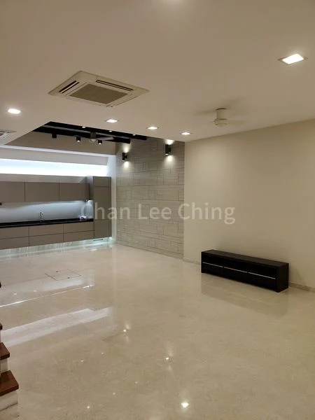 7 Bed Terraced House (Landed) for Rent in Hillview Garden Estate - Image 3