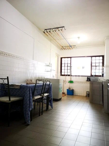 3 Room (3NG) HDB for Rent in  155 Ang Mo Kio Avenue 4 - Image 4