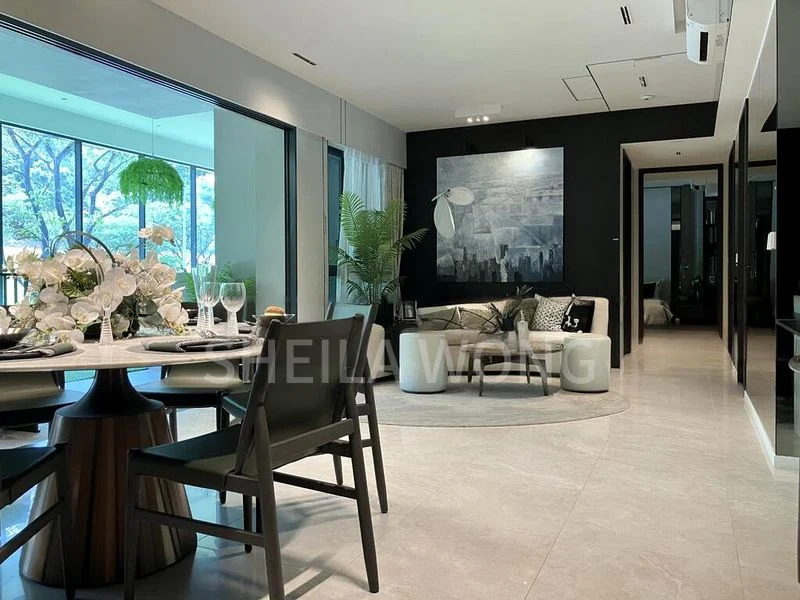 5 Bed Executive Condo for Sale in  Altura - Image 2