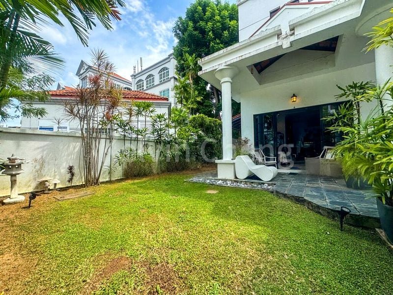6 Bed Semi-Detached House (Landed) for Sale in  Eastwood Green - Image 2
