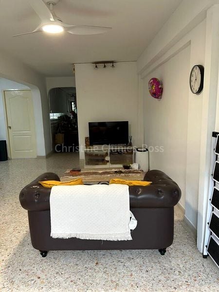 3 Room (3I) HDB for Rent in  463 Ang Mo Kio Avenue 10 - Image 1