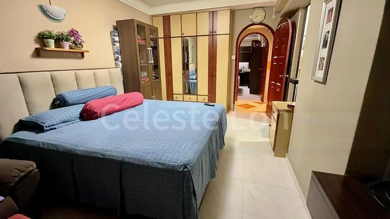Executive HDB for Sale in  299 Bukit Batok Street 22 - Image 8