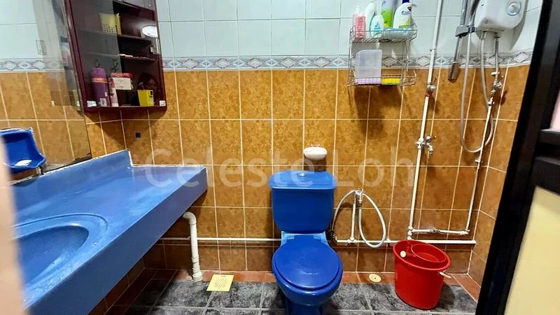 Executive HDB for Sale in  299 Bukit Batok Street 22 - Image 9