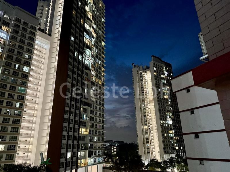 Executive HDB for Sale in  299 Bukit Batok Street 22 - Image 7
