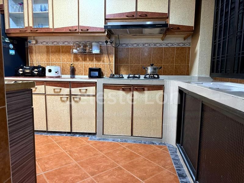 Executive HDB for Sale in  299 Bukit Batok Street 22 - Image 5