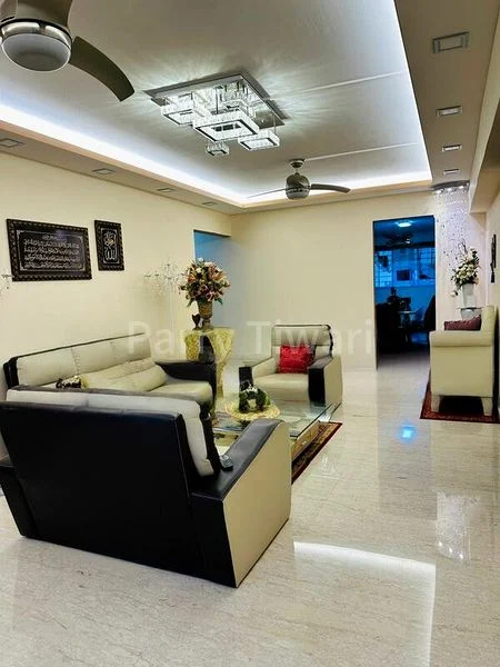 Jumbo HDB for Sale in  308 Woodlands Avenue 1 - Image 1