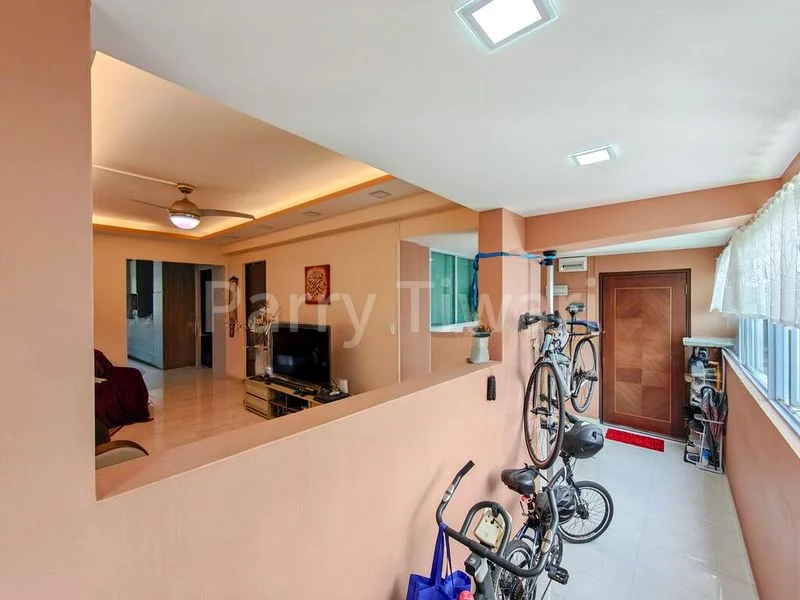 Jumbo HDB for Sale in  308 Woodlands Avenue 1 - Image 12