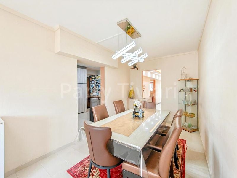 Jumbo HDB for Sale in  308 Woodlands Avenue 1 - Image 11