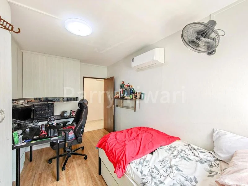 Jumbo HDB for Sale in  308 Woodlands Avenue 1 - Image 6