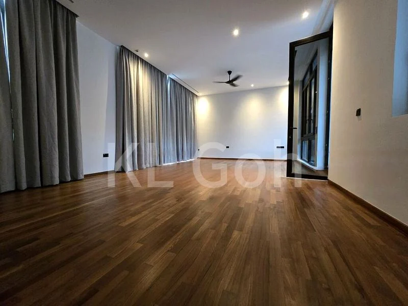 8 Bed Bungalow (Landed) for Sale in  Joan Road - Image 6