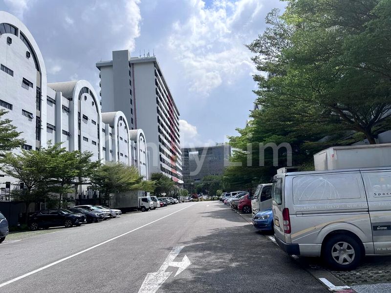 Light Industrial (B1) for Rent: Henderson Industrial Park - Image 4