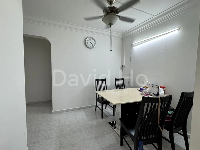 4 Room (4A) HDB for Sale in 404 Fajar Road - Image 3