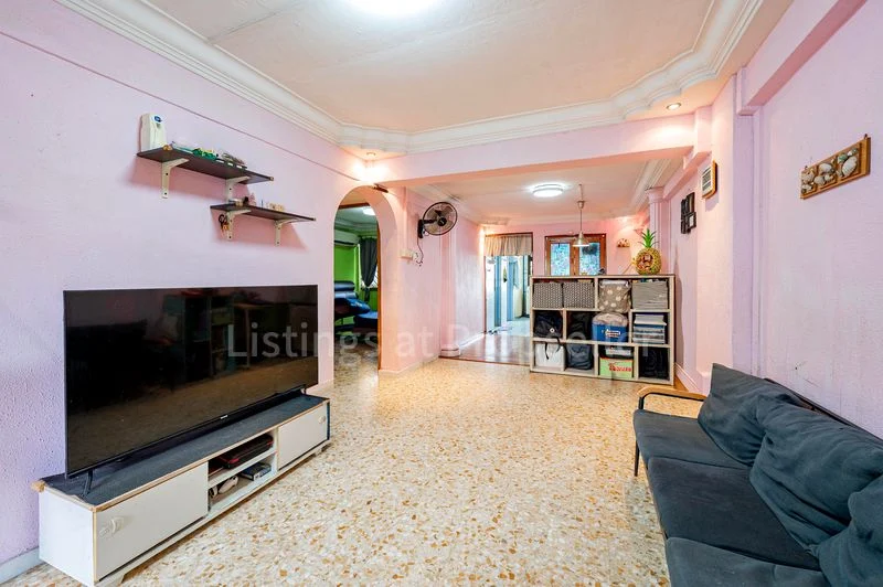 3 Room (3I) HDB for Sale in 47 Telok Blangah Drive - Image 1