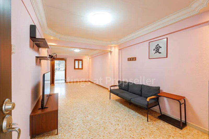 3 Room (3I) HDB for Sale in 47 Telok Blangah Drive - Image 3