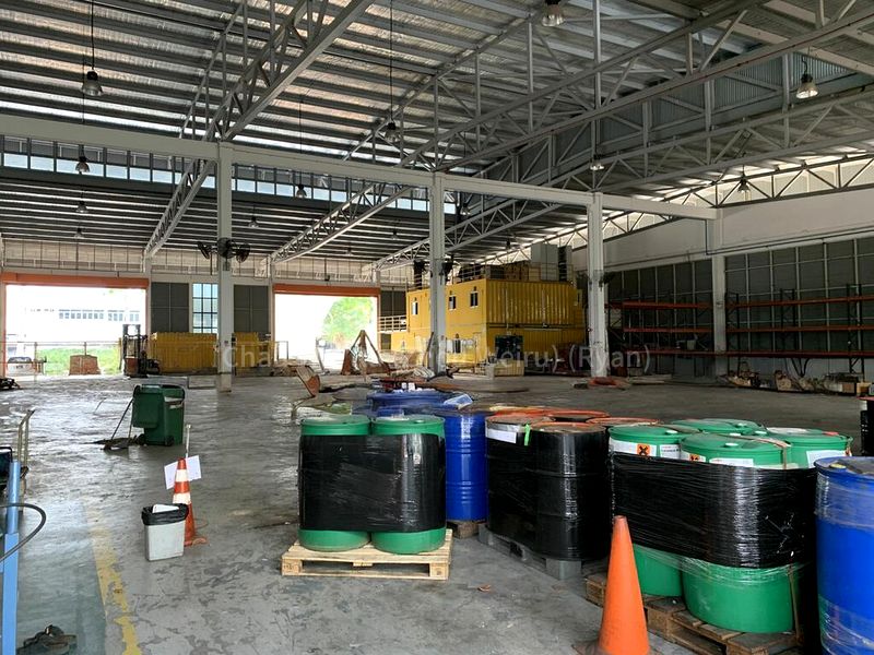 Factory / Workshop (B2) for Rent: Ground | 7.3m Clearance | 4 Large Entrances @ Loyang - Image 1