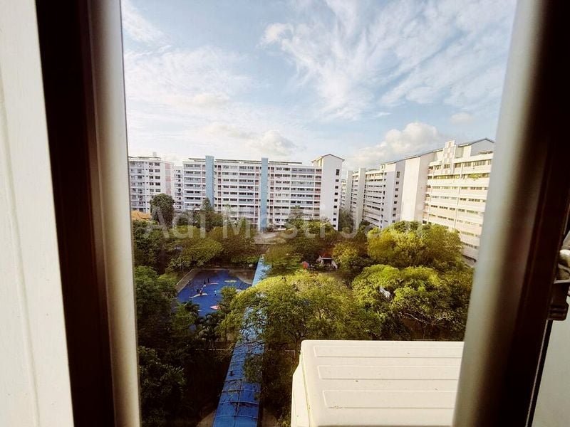 Executive HDB for Sale in  466 Pasir Ris Street 41 - Image 5