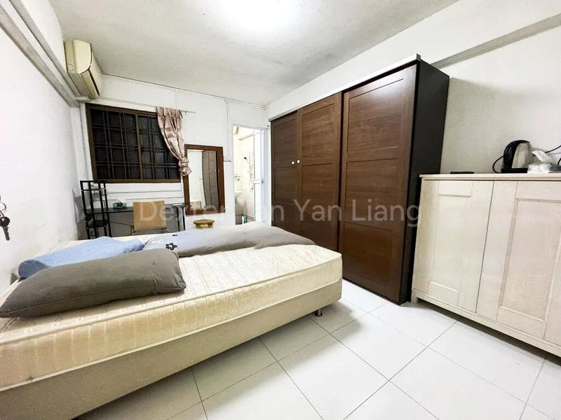 4 Room (4NG) HDB for Rent in  333 Clementi Avenue 2 - Image 3