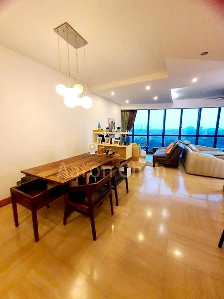 4 Bed Condo for Sale in  Water Place - Image 2