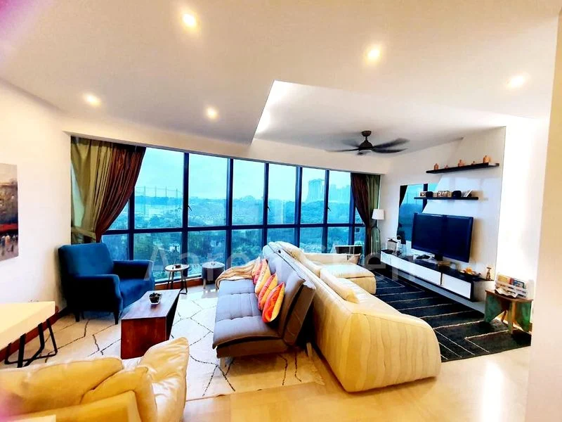4 Bed Condo for Sale in  Water Place - Image 1