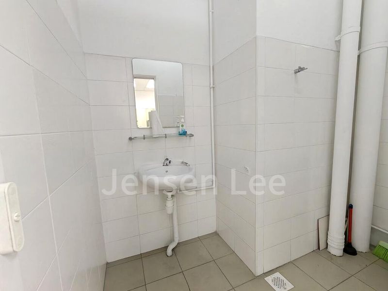 Light Industrial (B1) for Rent: Wcega Tower - Image 1