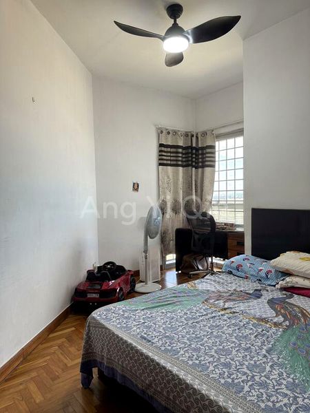 2 Bed Condo for Sale in  The Bayshore - Image 3