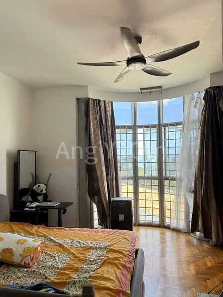 2 Bed Condo for Sale in  The Bayshore - Image 7