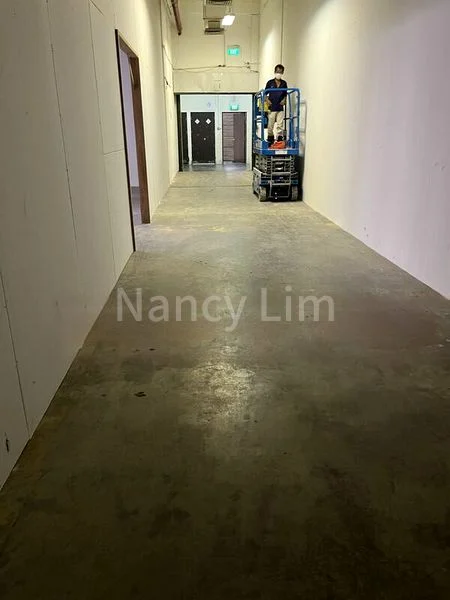 Warehouse for Rent: L & Y Building - Image 3