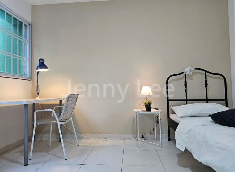 Common Room (Condo) for Rent in  Lakeview - Image 12